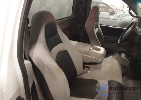 2000 Ford F-150 Svt Lightning from USA, damaged, VIN 2FTZF0737YCA62294